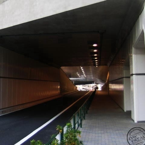 Boundary tunnel of rain