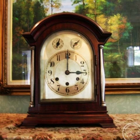 Mother handmade madeleine